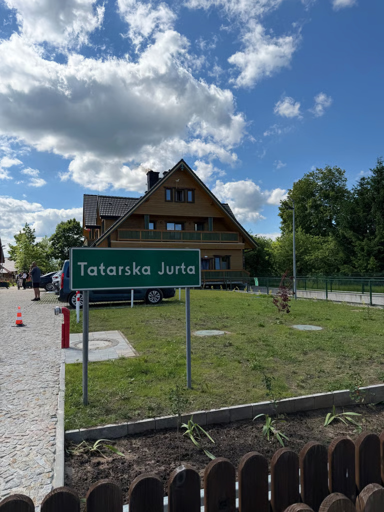 Zielona trasa prowadząca do Supraśla